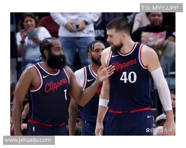 2004年NBA季后赛热火与骑士的激烈对决回顾与分析