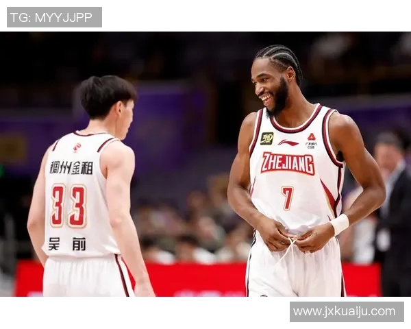 2017年CBA山东队与辽宁队激战回顾精彩瞬间与赛场亮点分析